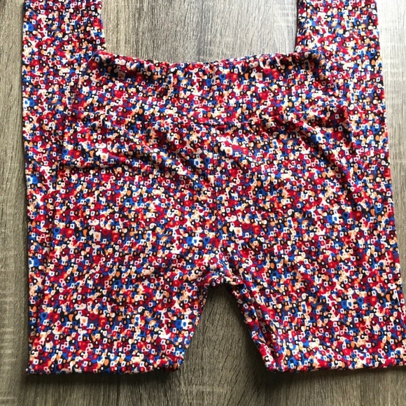 LuLaRoe OS ONE SIZE Leggings Black Blue Red - Picture 2 of 4